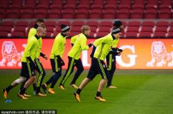 开云体育直播-包含瑞典队踢出精彩比赛，多点开花获胜的词条