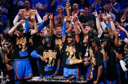 开云体育官网-NBA球星闪耀总决赛赛场，争夺最有价值球员