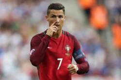 开云APP-几内亚单节风暴撕裂德国防线，卡瓦哈尔关键先生本色尽显