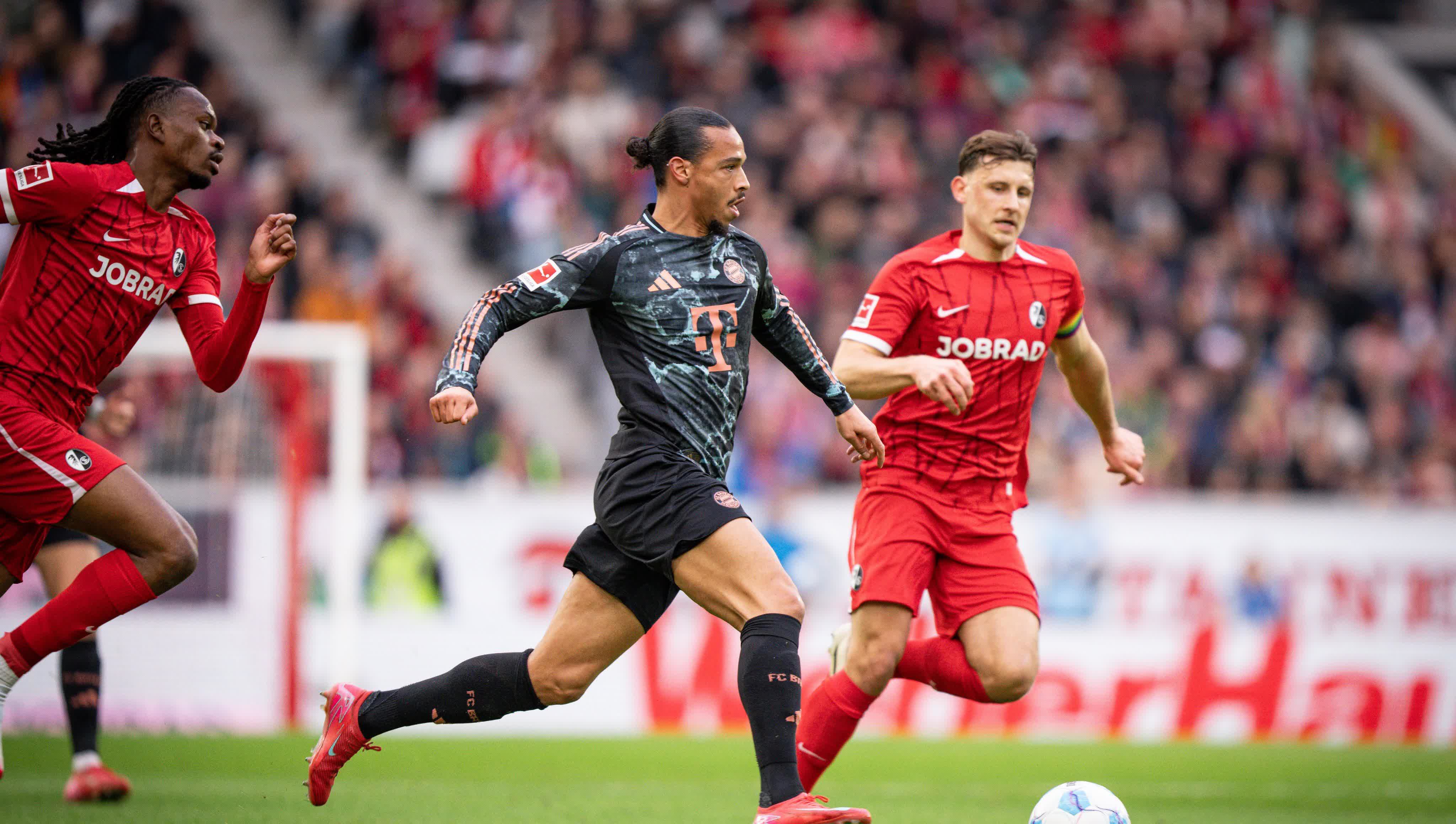 拜仁后卫表现出色，欧冠防线更加坚固！的简单介绍