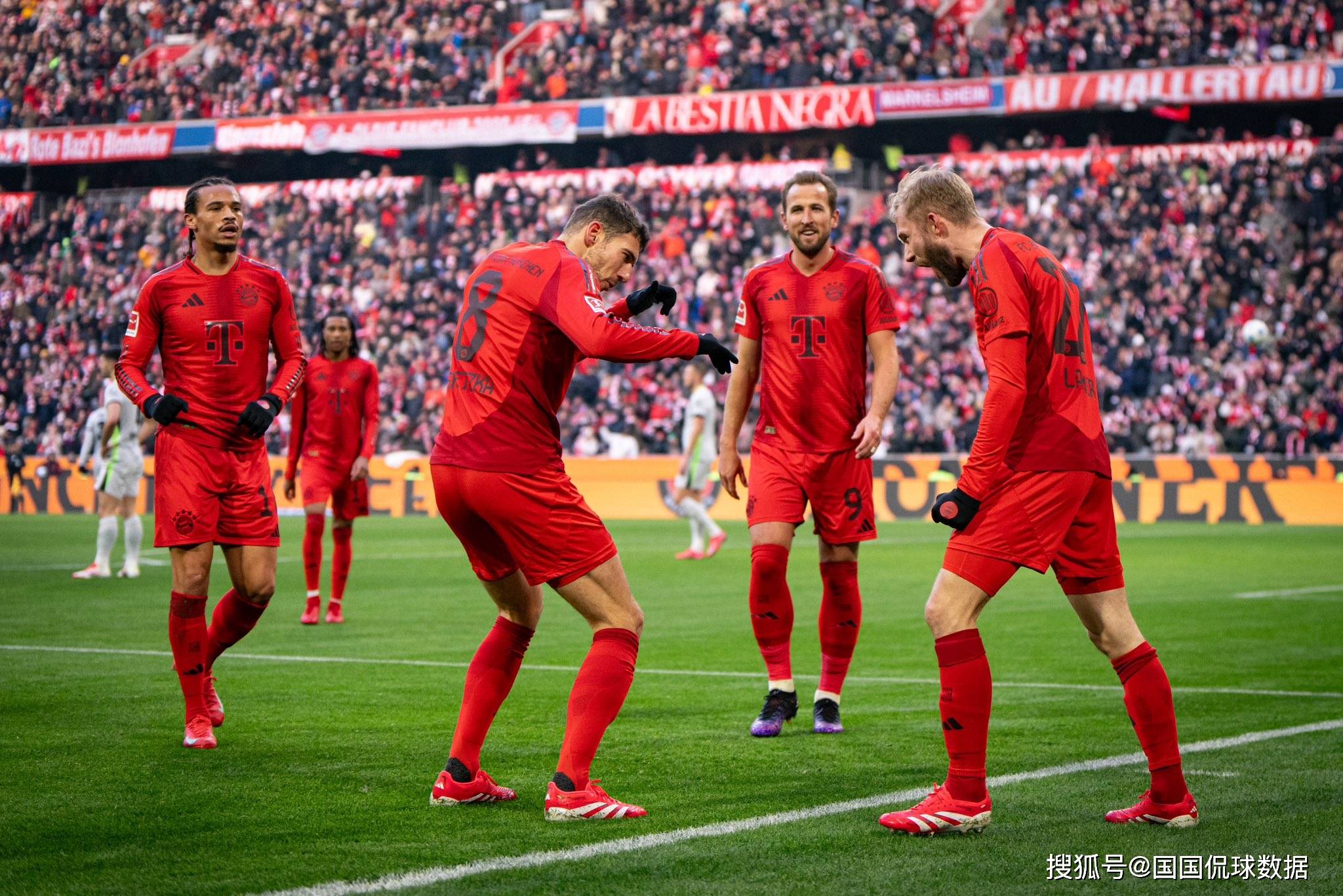 拜仁后卫表现出色，欧冠防线更加坚固！的简单介绍