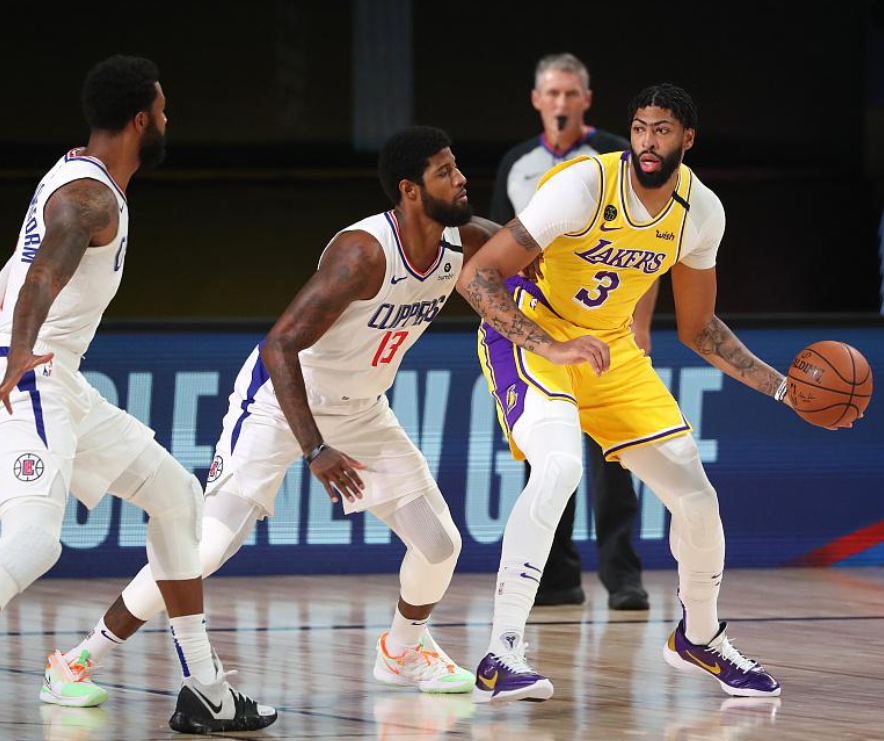 火爆对决:同城德比即将上演,谁能笑到最后的简单介绍 火爆对决:同城德比即将上演,谁能笑到最后的简单介绍