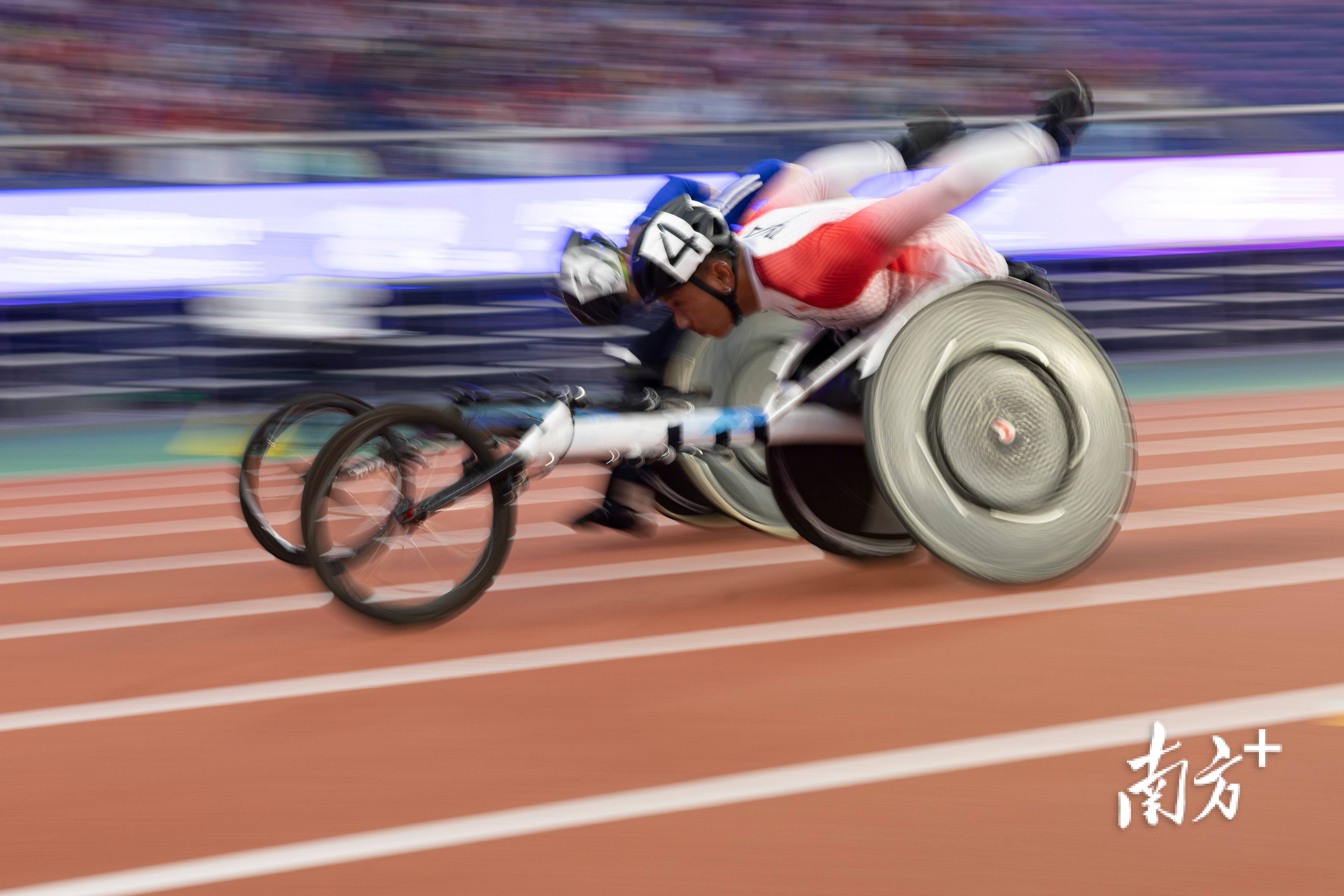 选手们奋力拼搏，精彩瞬间引人瞩目