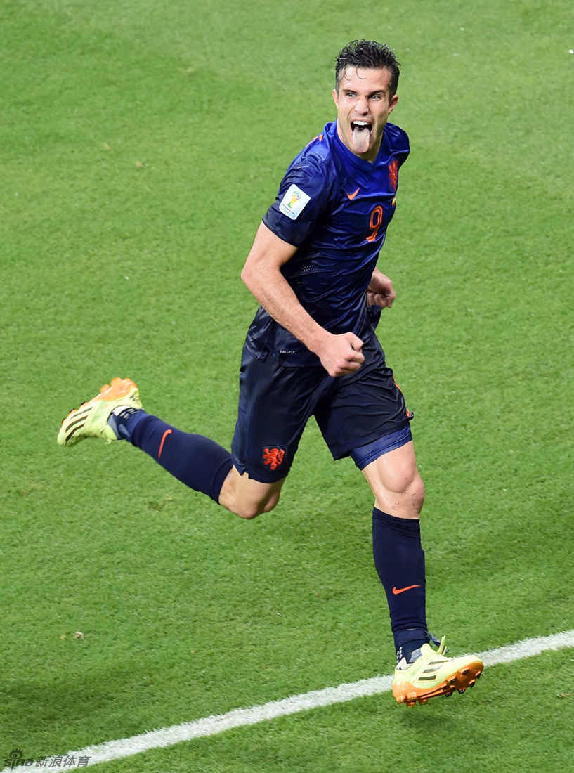 关于英格兰鏖战西班牙,范佩西爆发神勇的信息 关于英格兰鏖战西班牙,范佩西爆发神勇的信息