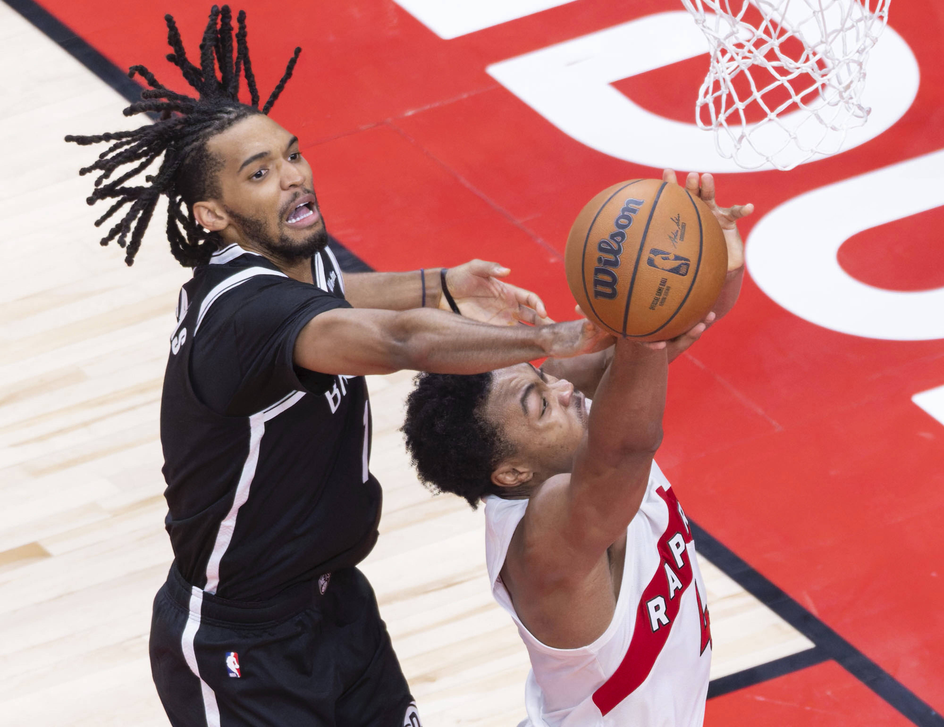 篮网险胜火箭，武切维奇关键制胜